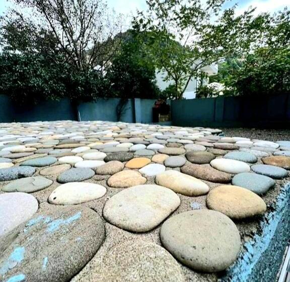 اتاق استاندارد چهار تخته, Rio Gonio
