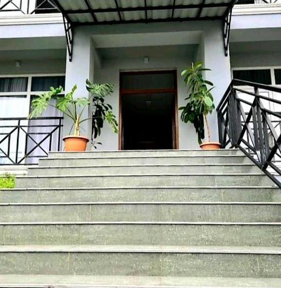 اتاق استاندارد چهار تخته, Rio Gonio