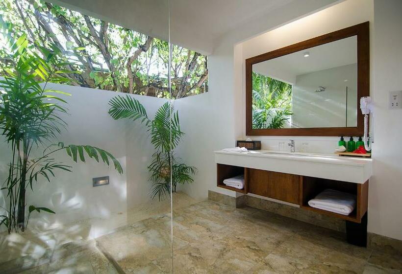 بانگلوی سوپریور, Summer Island Maldives Resort