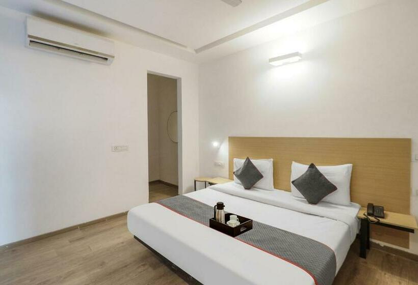 اتاق کلاسیک سه تخته, Oyo Townhouse 938 Hotel Near Omaxe Celebration Mall