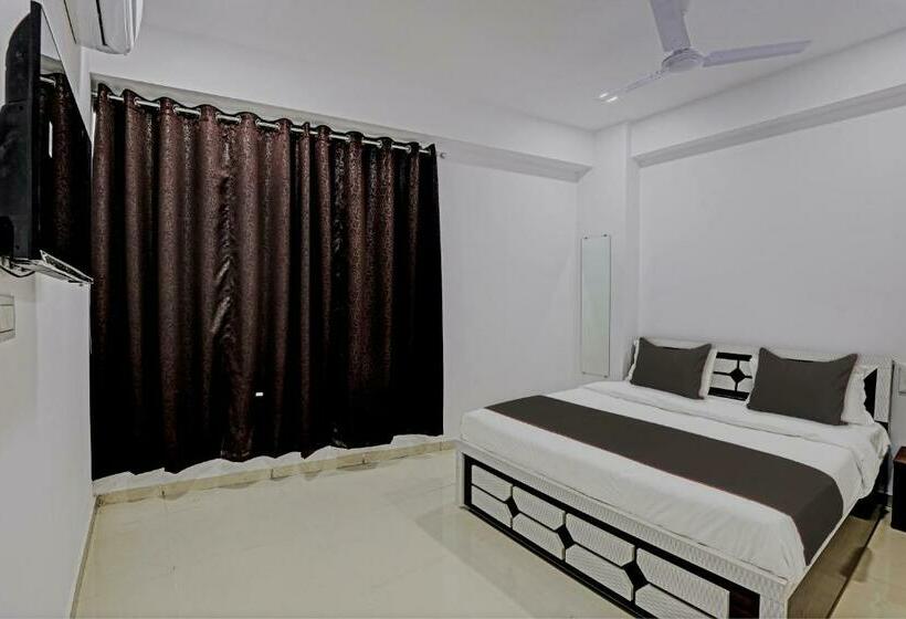 Трехместный Номер Классика, Oyo Flagship Hotel Blueberry Rooms