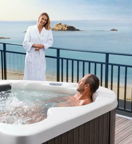 سوییت جونیور لوکس با چشم‌انداز دریا, Hôtel Valdys Thalasso & Spa   La Baie