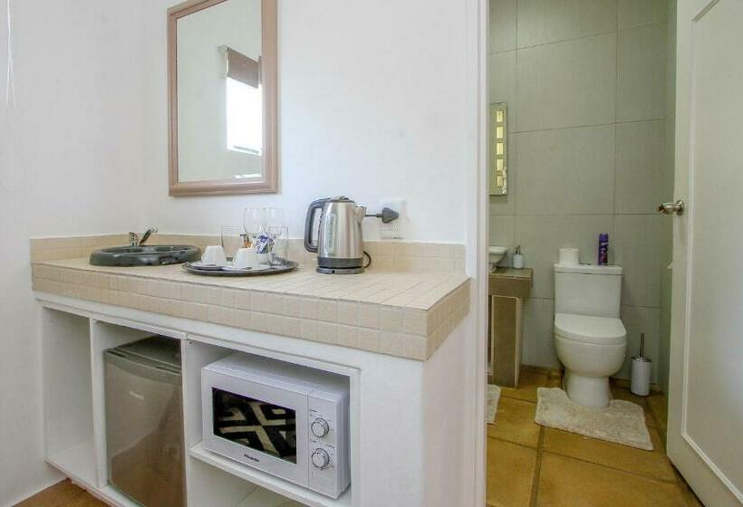 اتاق لوکس با تخت بزرگ, Caza Beach Guesthouse