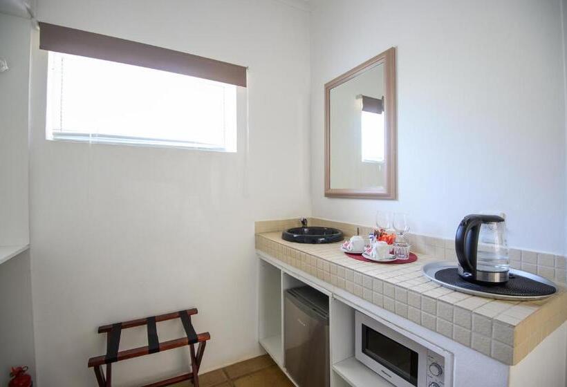اتاق لوکس با تخت بزرگ, Caza Beach Guesthouse