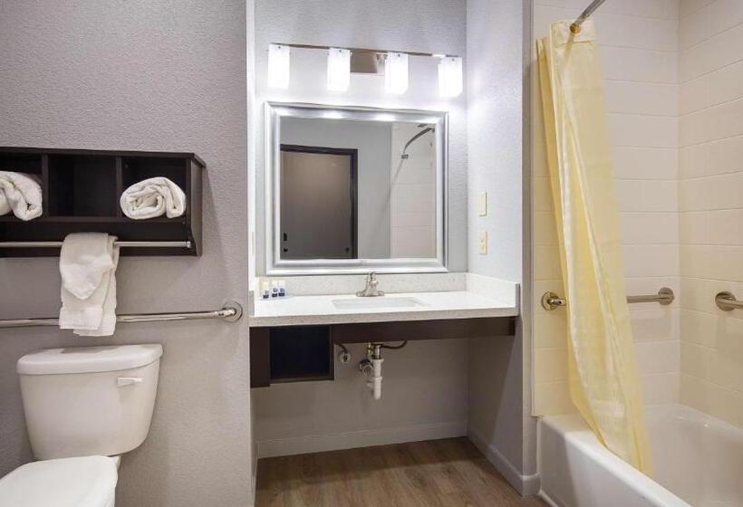 适合残疾人士使用的套间, Best Western Plus Lonestar Inn & Suites
