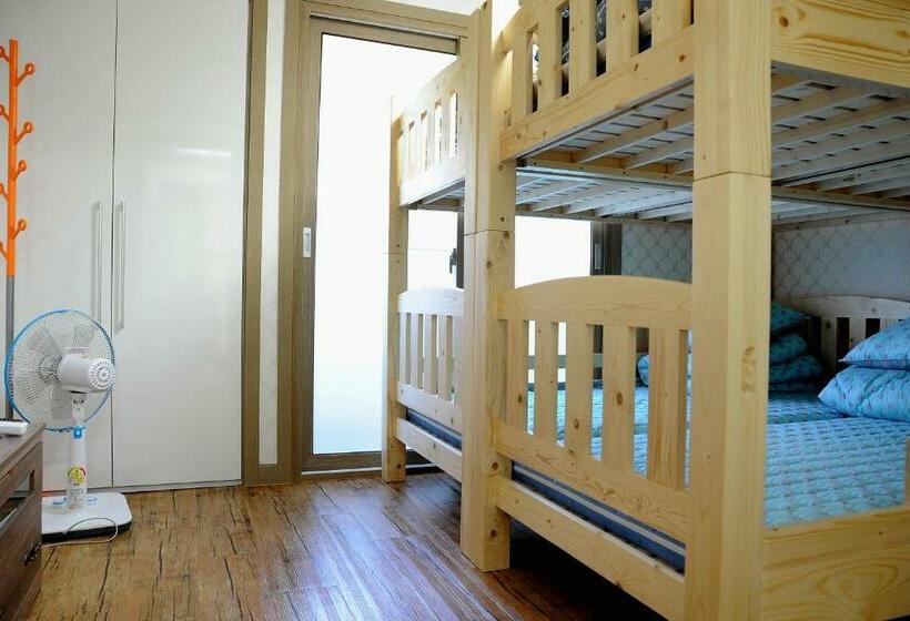 Семейный Номер, The 1st Andong Hostel