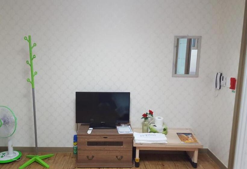 Номер Стандарт Индивидуальный, The 1st Andong Hostel