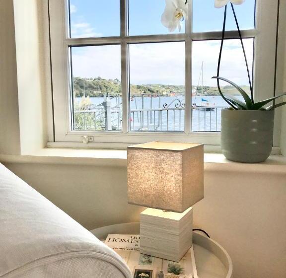 Стандартный Номер Кровать Кинг, Waterfront Chic Studio