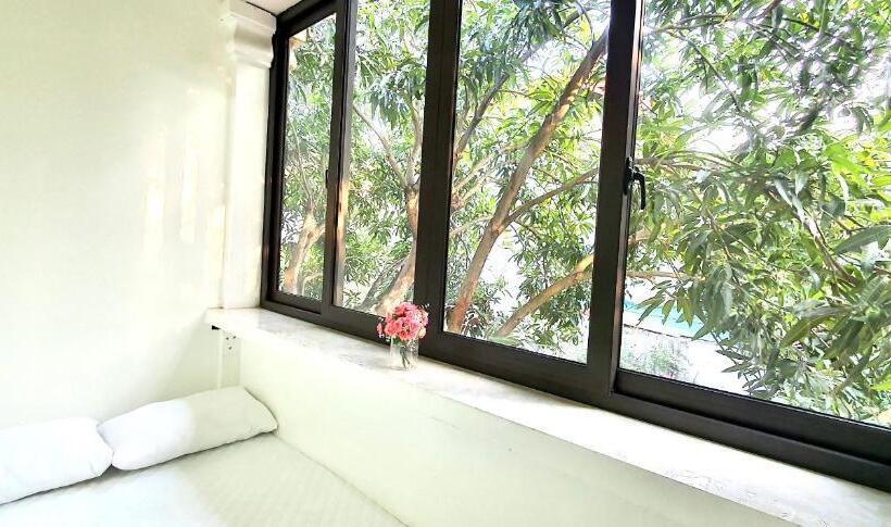 اتاق استاندارد با بالکن, Lee Homestay
