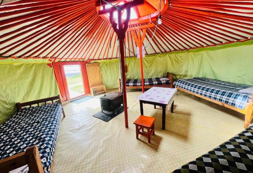 اتاق استاندارد سه تخته با سرویس بهداشتی مشترک, Monkhsuuri Guesthouse