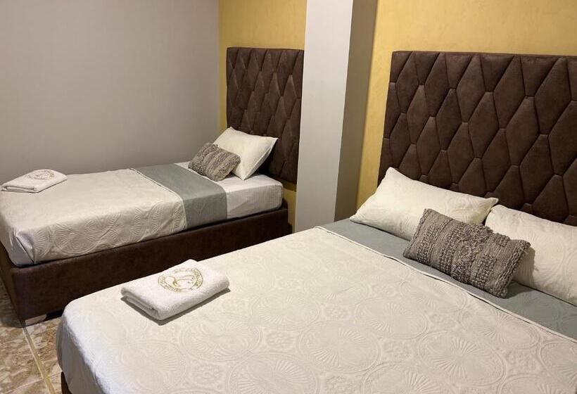 스탠다드 트리플 룸, La Candelaria House