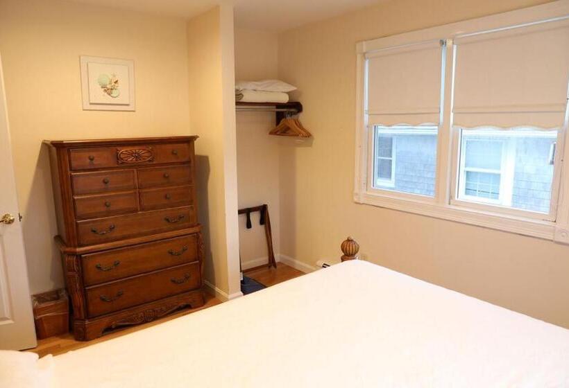 침실 2개 스위트, By The Sea Guests Bed & Breakfast & Suites