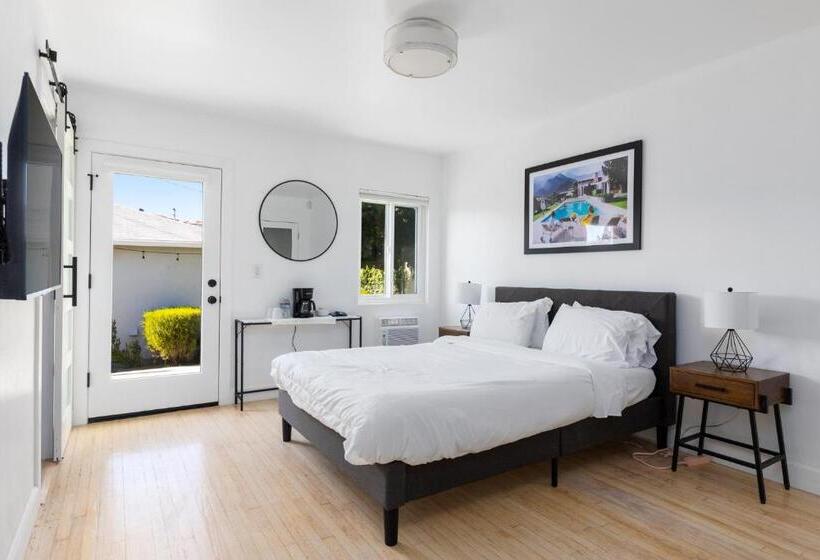 스탠다드 룸, Sunny Studio Near Culver City