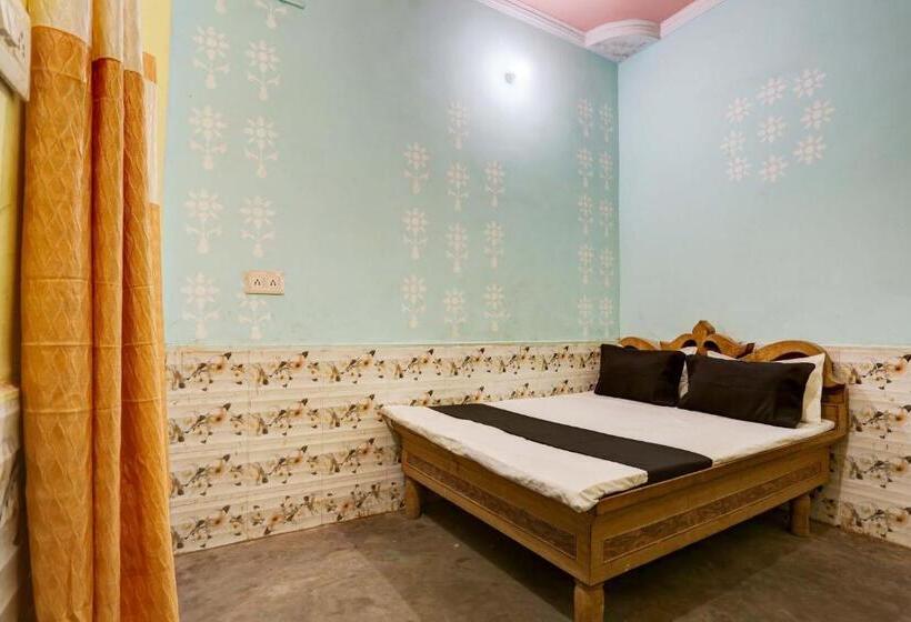 Трехместный Номер Классика, Oyo Flagship Krishna