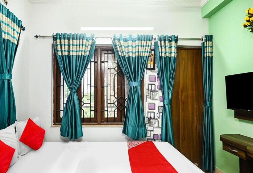 Quarto Triplo Clássico, O Shraddha Residency 2