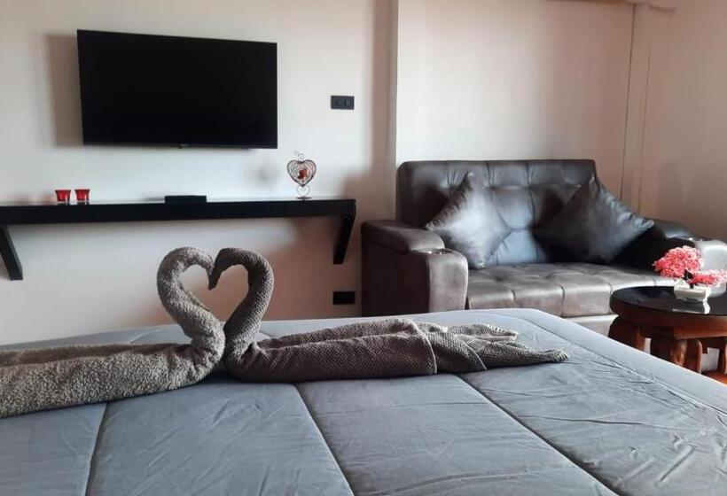 Номер Deluxe Вид на Море, Happy Beach Jomtien Guesthouse
