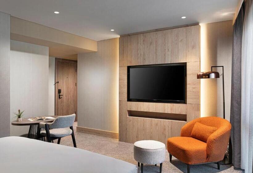 اتاق پرمیوم, Crowne Plaza Istanbul   Ortakoy Bosphorus, An Ihg