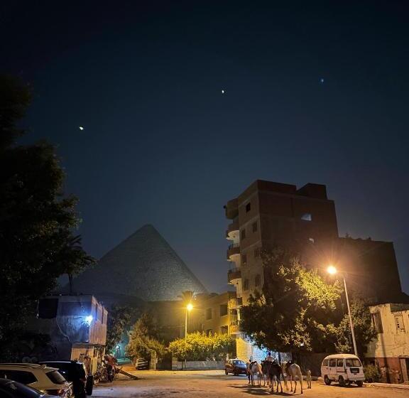 اتاق سوپریور, Cleopatra Pyramids Villa