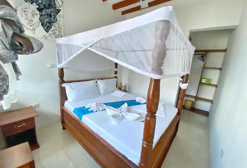 اتاق لوکس, Utulivu Bungalow