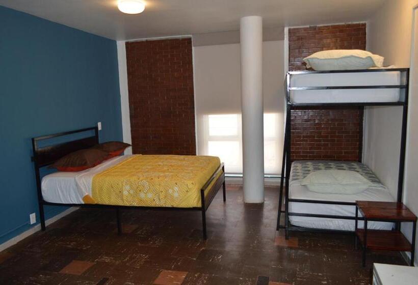 ルームシェアのワンベッド, De Los Reyes Hostal
