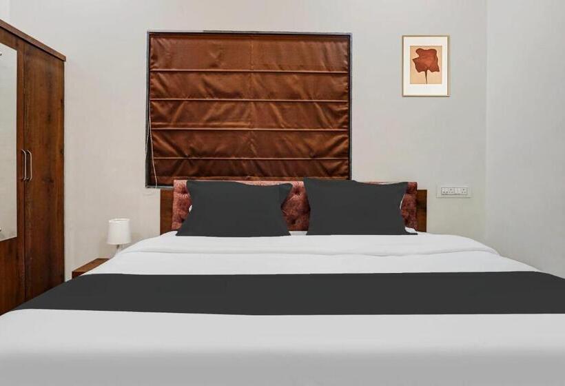 Трехместный Номер Классика, Fabhotel Bliss Executive