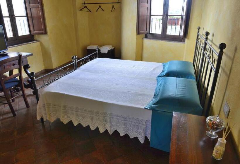 Номер Стандарт Трехместный, Villa Pepoli
