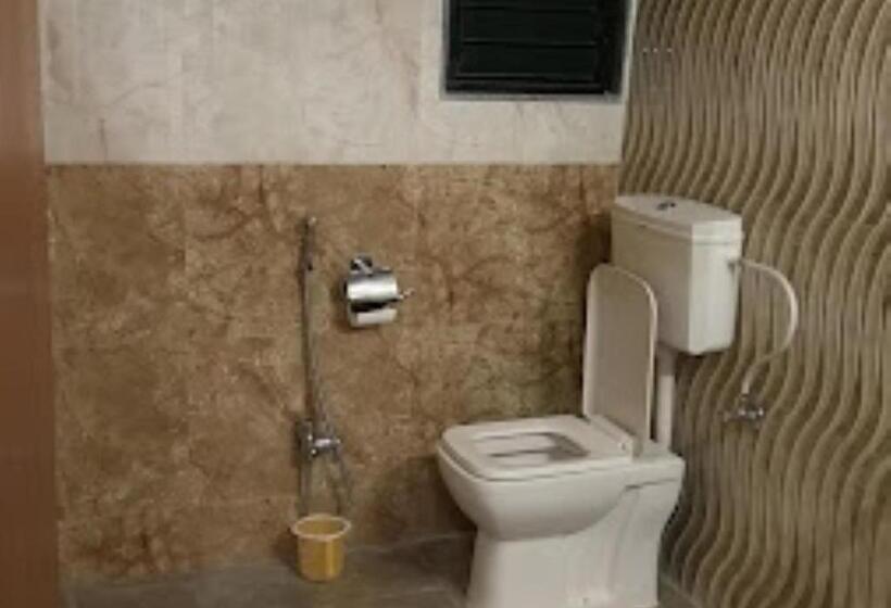 Люкс, Marvel Inn Shirur