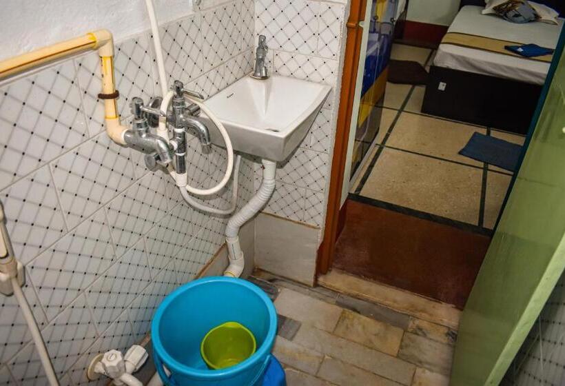 Трехместный Номер Deluxe, Green Palace Guest House
