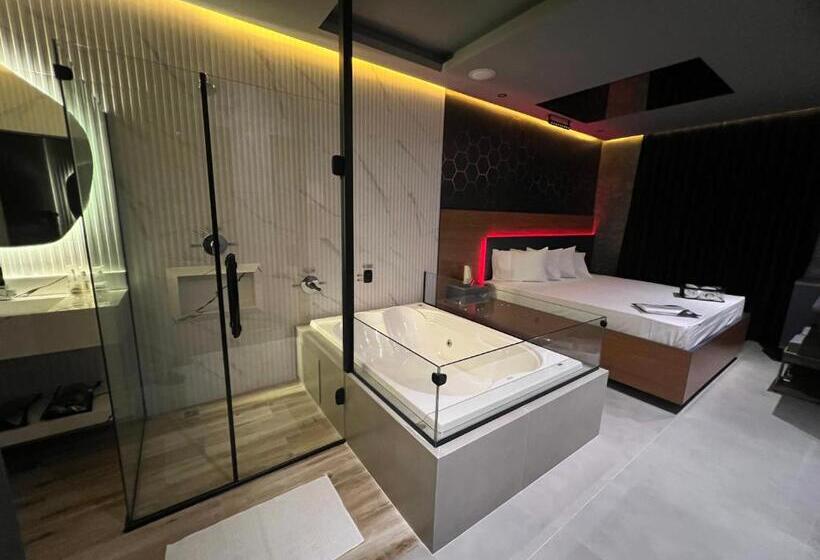 자쿠지 스위트, Motel Prestige Pinda 6