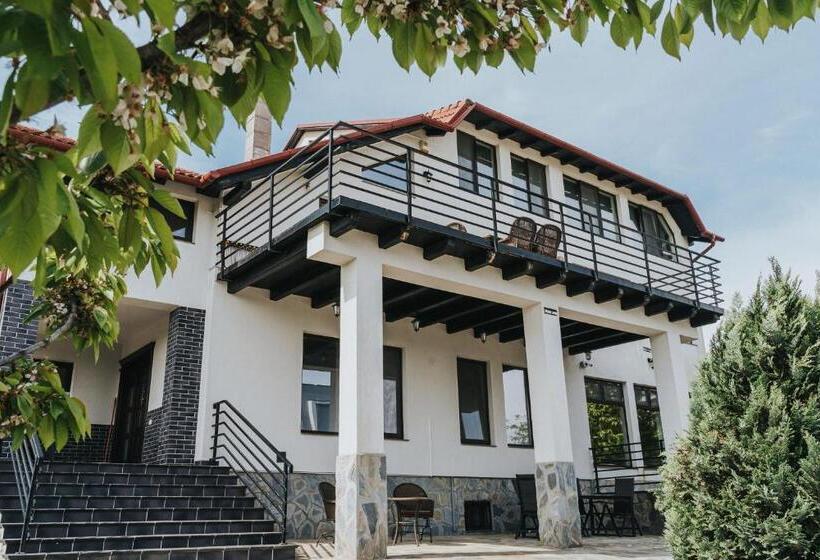 Номер Deluxe, Diplomat Villa