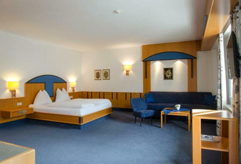 Comfort room with balcony, Goldenes Schiff Hotel Mietparkplätze
