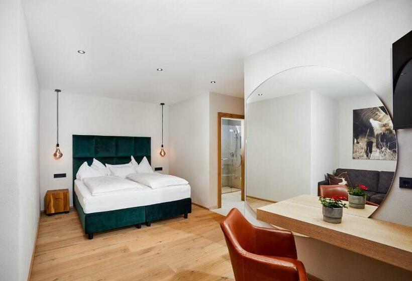 Номер Стандарт, Home Suite Home