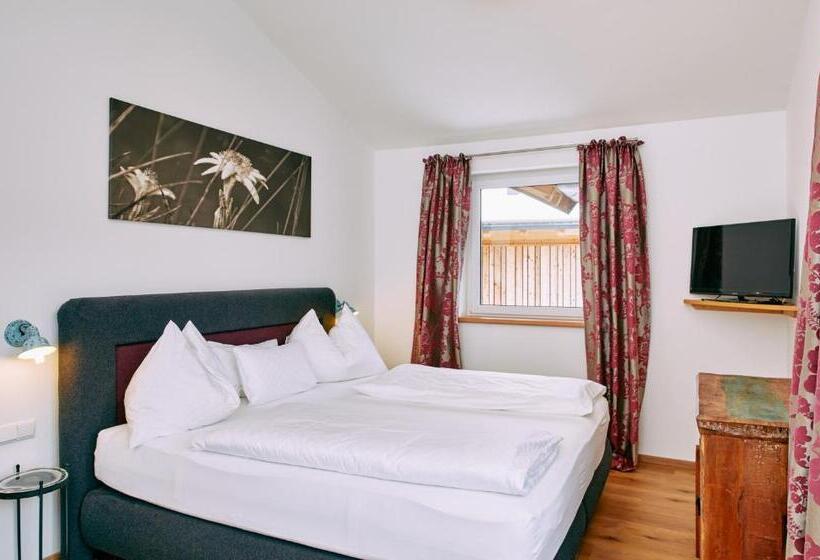 Апартаменты 1 Спальня, Home Suite Home