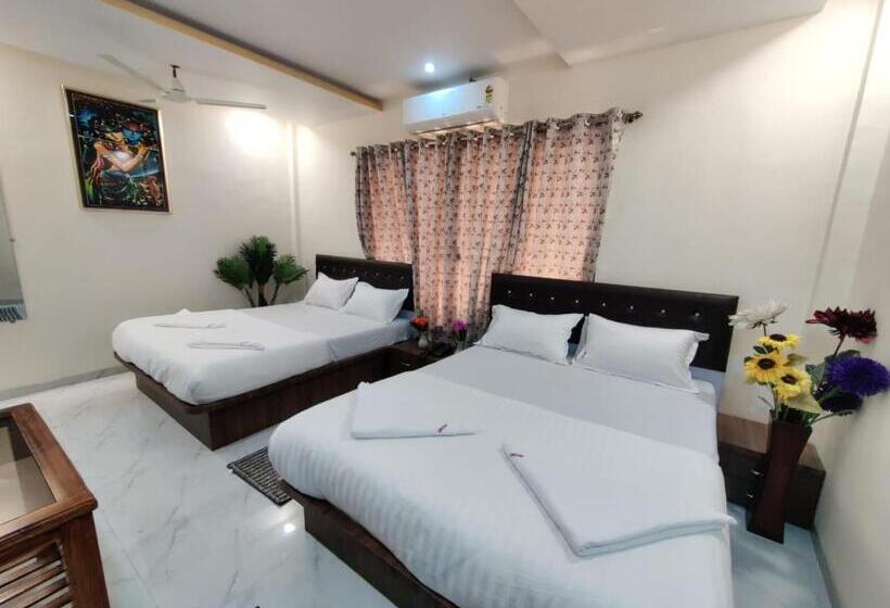 Standaard Vierpersoonskamer, Orchid House Navi Mumbai