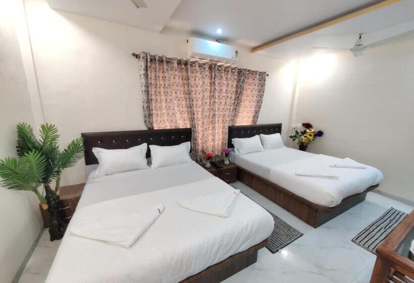 Standaard Vierpersoonskamer, Orchid House Navi Mumbai