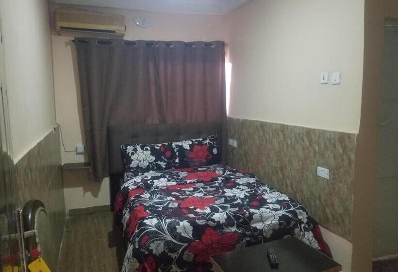 اتاق استاندارد یک نفره, Stainless World International Hotel And Suites