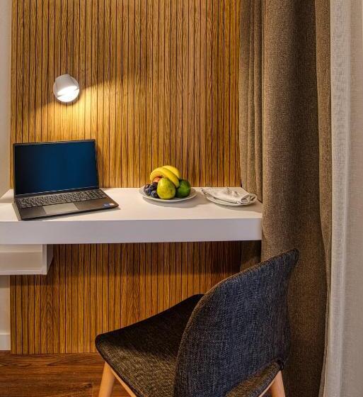 Номер Стандарт Вид на Сад, Cardoner Hotel és Konferenciaközpont