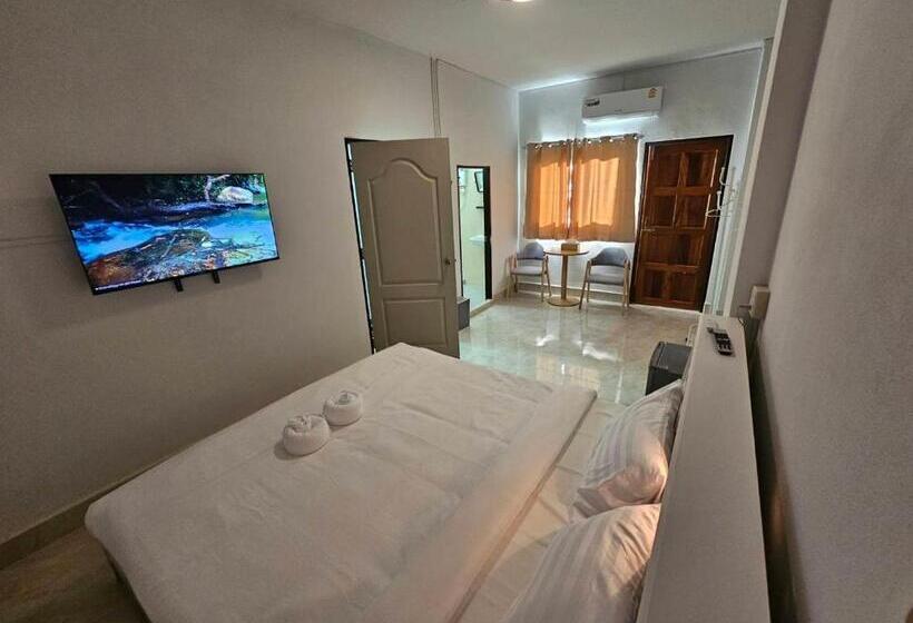 Номер Стандарт с Балконом, Ban Chahomm Guesthouse