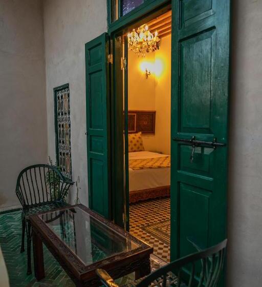 带景观的三人标准房间, Dar Usham Fes