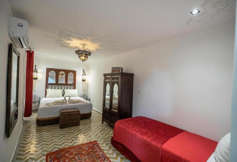 استودیوی استاندارد, Dar Usham Fes