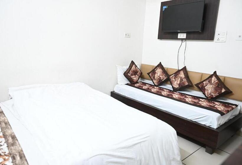 Трехместный Номер Deluxe, Golden Paradise By Tag Your Trip Near Golden Temple