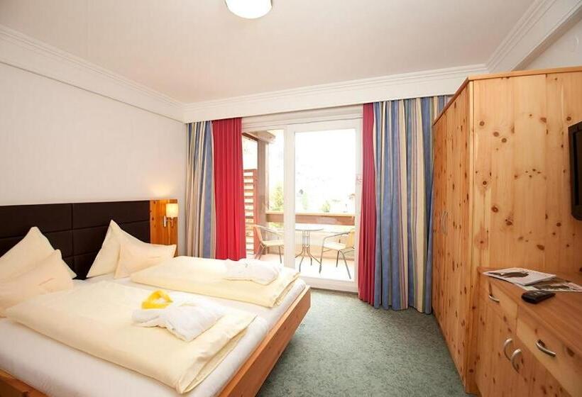 سوییت جونیور, Evident Hotel Prägant