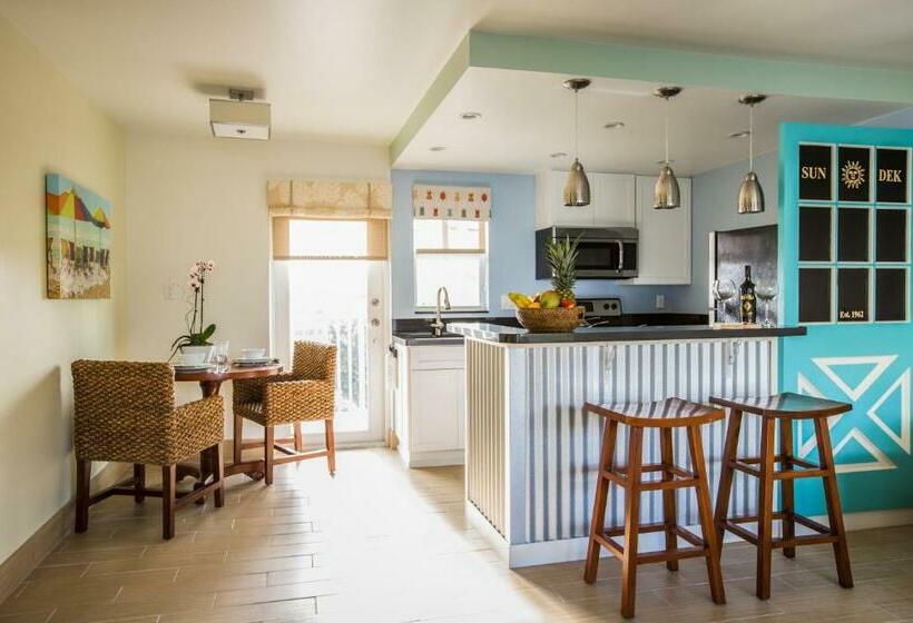 דירת שני חדרים, Sun Dek Beach House