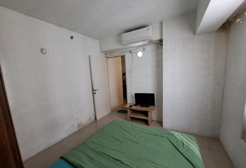 Номер Deluxe, Oyo Life 93106 Apartement Grand Sentraland By Andi