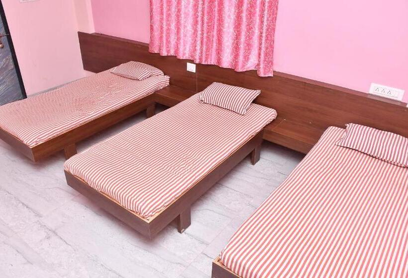 Номер Стандарт с Террасой, Krushna Guest House