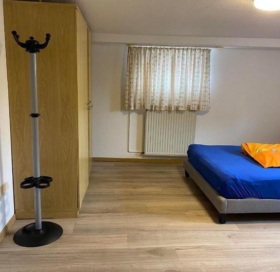Апартаменты 2 Спальни, Van Kim 2   Souterrain Monteurwohnung