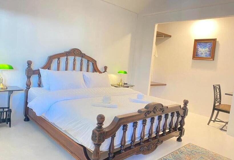 Люкс Deluxe Кровать Кинг, The Courtyard Chiangrai