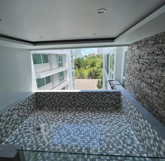 سوییت با استخر, Deco Pattaya Hotel North Pattaya