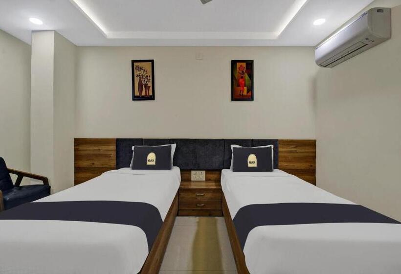Трехместный Номер Классика, Collection O Hotel Swagath Pride
