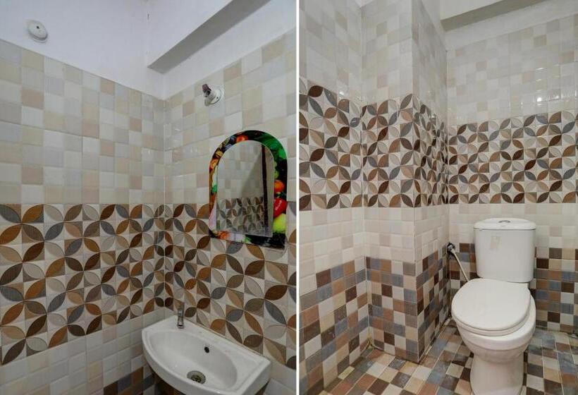 Трехместный Номер Классика, Oyo Royal Inn